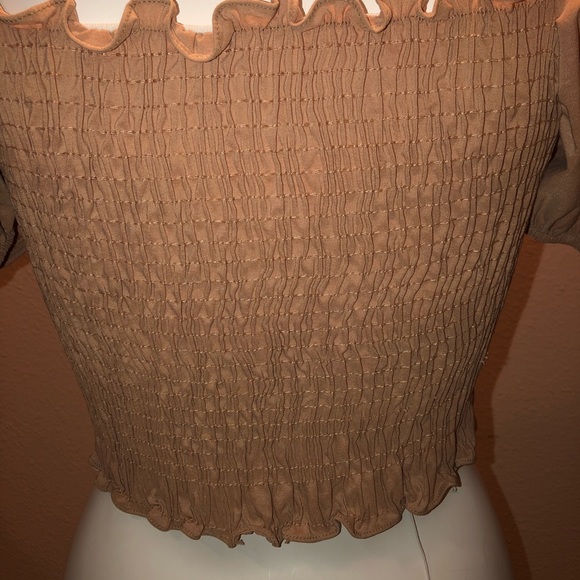 Crop top with Puffed sleeves - Picture 4 of 5